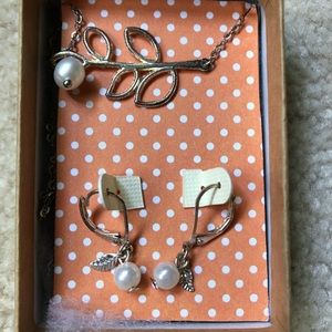 Necklace and Earrings set